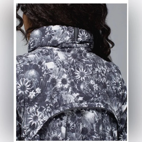 Lululemon Bring Back The Track Jacket Flowabunga Black Angel Wing W4D99S floral - Picture 8 of 15